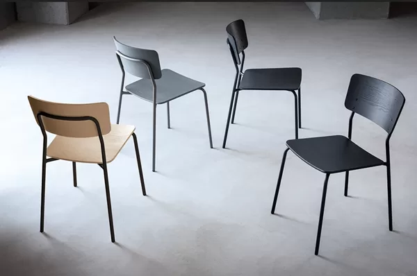 SCHOOL 136 EUR